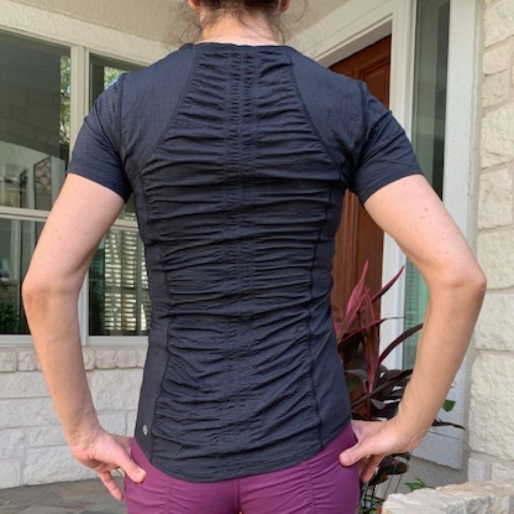 NWOT Lululemon Runner Up Top 4 - Picture 2 of 4